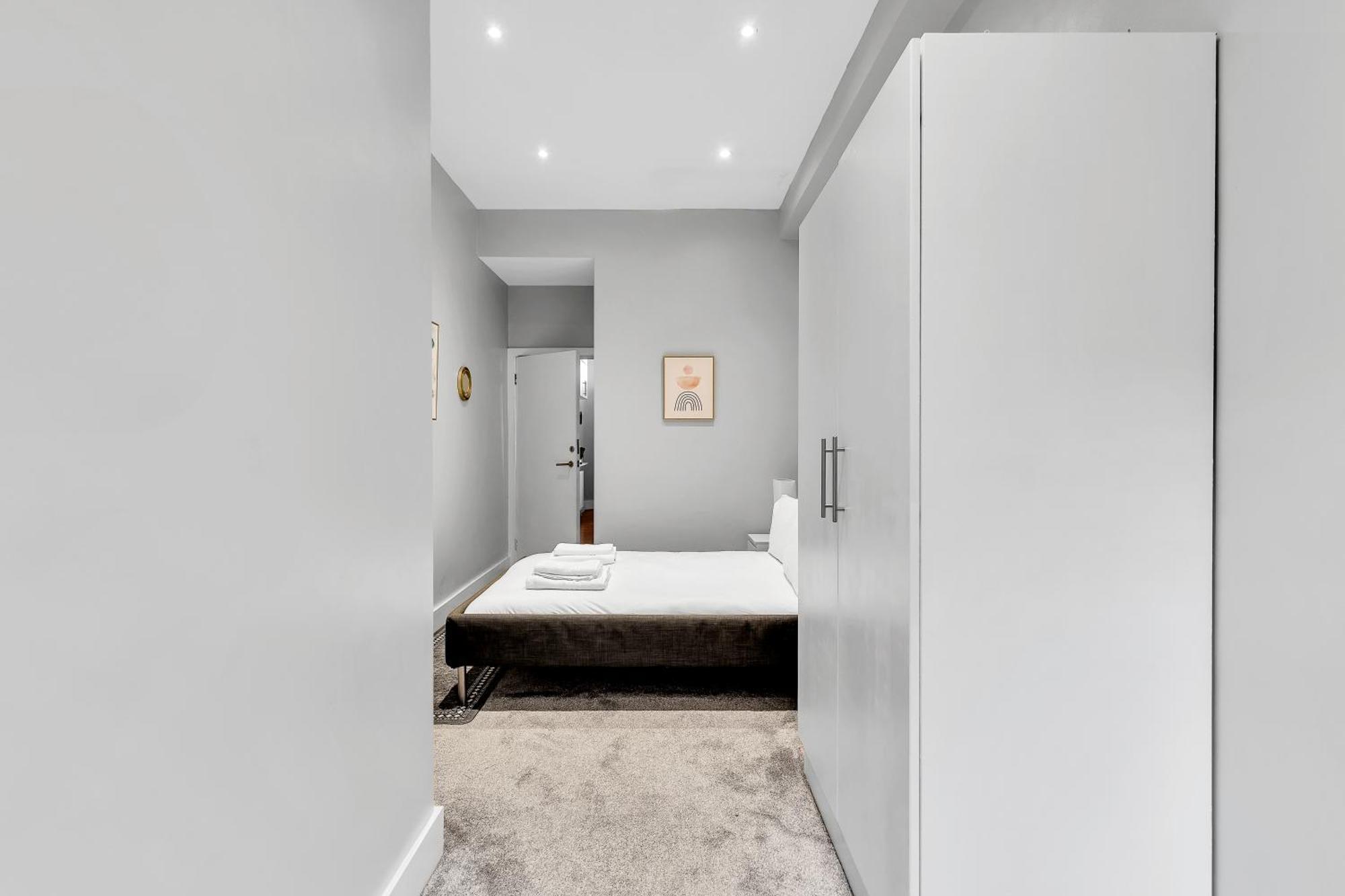 Stylish & Modern St Johns Hill Appartamento